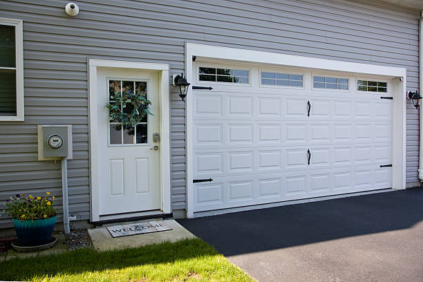 24/7 Emergency Garage Door Panel Replacement experts in Frazer, PA